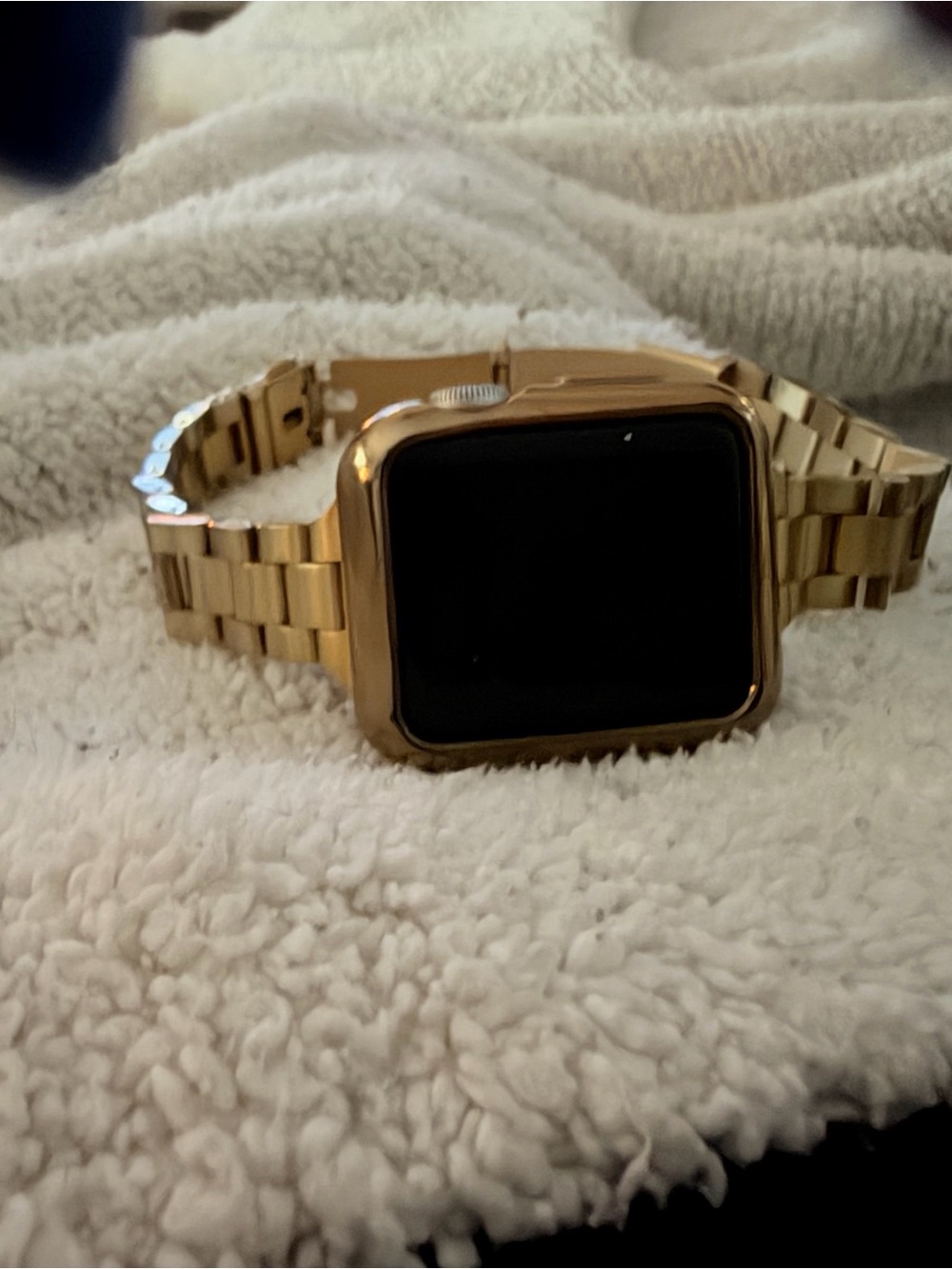 Apple Smartwatch with gold Link Band - 38mm 8GB